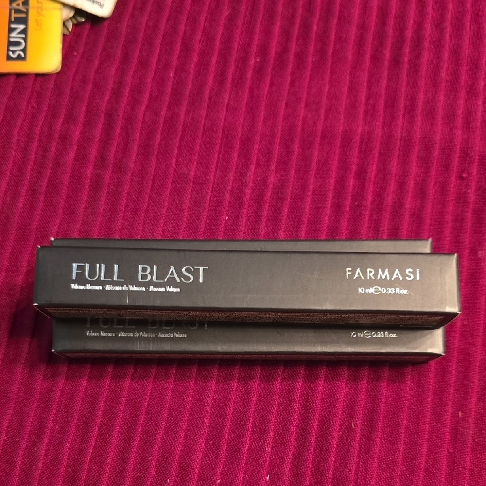 Farmasi Full Blast Mascara in Black